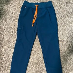 Zamora jogger figs scrubs